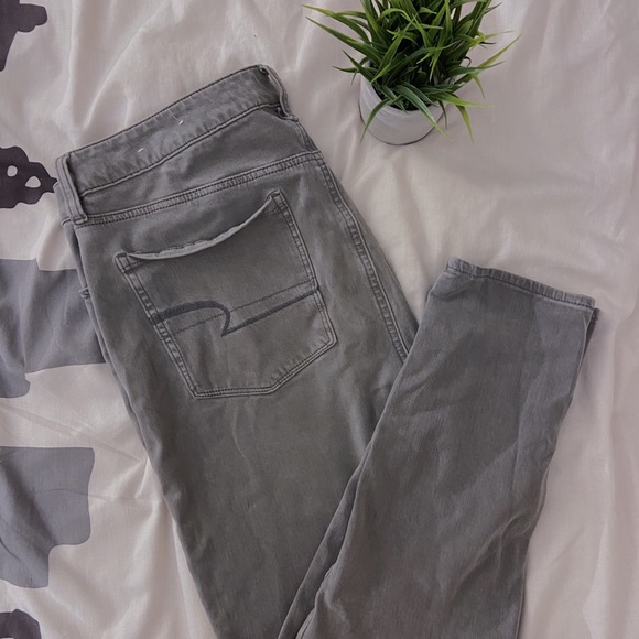 American Eagle High Rise Jegging